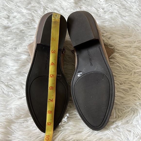 NWOB Lucky Brand Falila Women’s bootie in Taupe size 8M - Picture 8 of 11